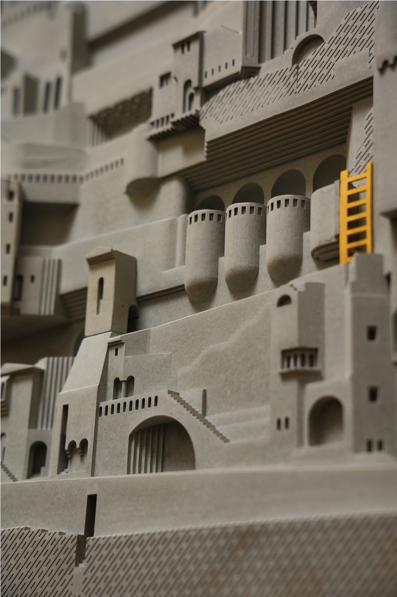 Amalfi – Continuous Loop Wall-Mounted Architectural Kinetic Sculpture in Concrete and Brass for Designers and Creators